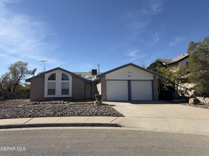 Property Photo:  905 Mark Wallace Lane  TX 79912 