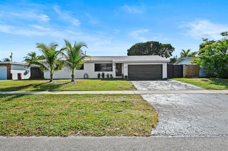 Property Photo: 4314 Roosevelt St FL 33021