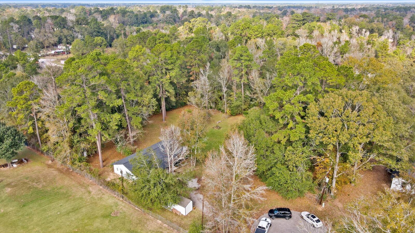 Property Photo: 17078 Oak Grove Lane TX 77357