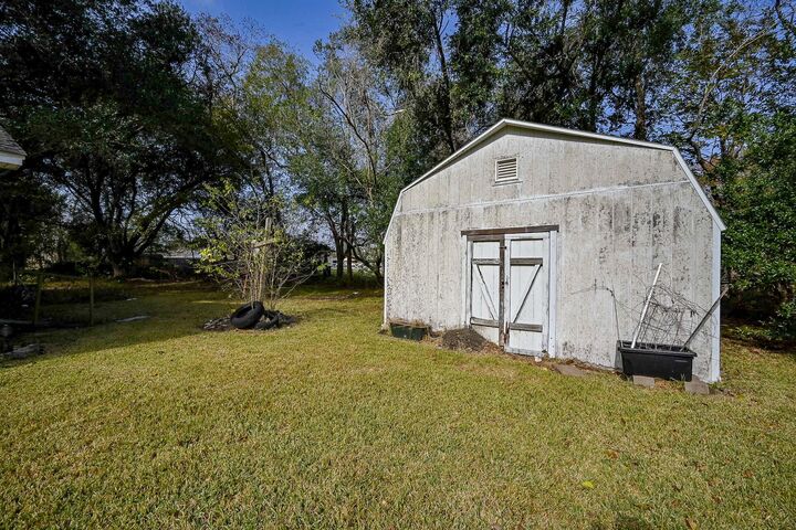 Property Photo:  5905 Willow Drive  TX 77584 