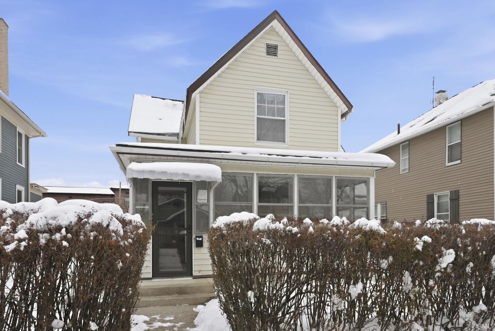 Property Photo: 705 Lawton Place IN 46805