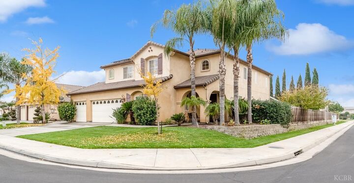 Property Photo: 1942 N Sonoma Court CA 93230