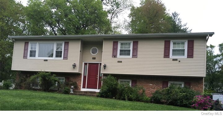 14 Westlyn Drive  Bardonia NY 10954 photo