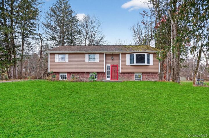 Property Photo:  12 Robert Drive  NY 12538 