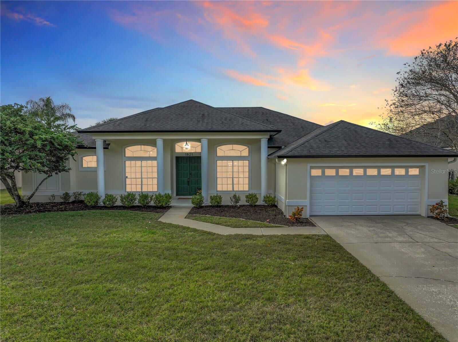 Property Photo: 1821 Carillon Park Drive FL 32765