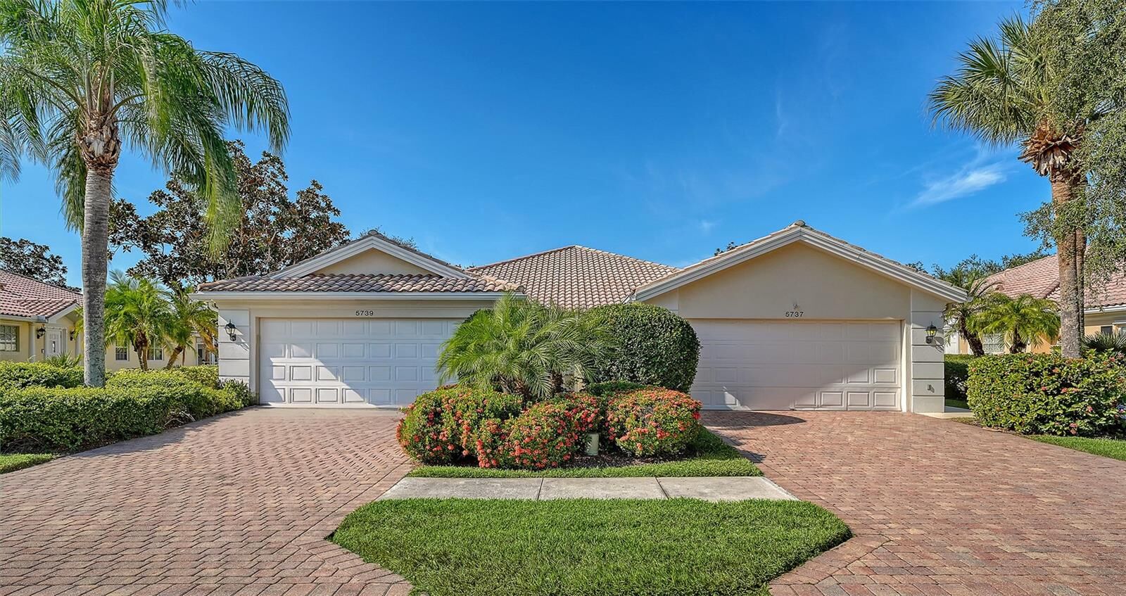 Property Photo: 5737 Ivrea Drive FL 34238