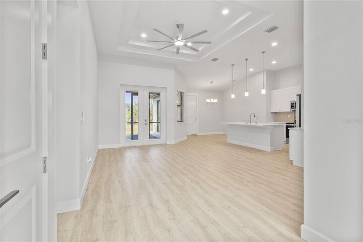 Property Photo: 2098 Manheim Avenue FL 34286