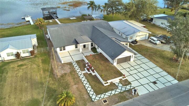 Property Photo: 906 Lake Jessie Drive FL 33881