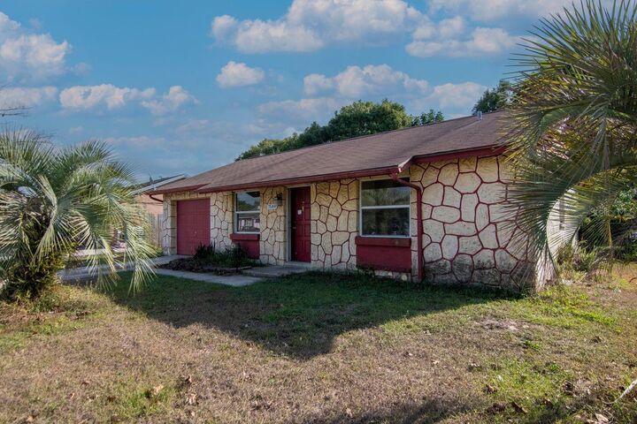 Property Photo: 7544 Humboldt Avenue FL 34655