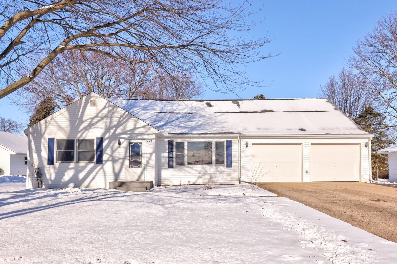 Property Photo:  226 List Street  MI 48734 
