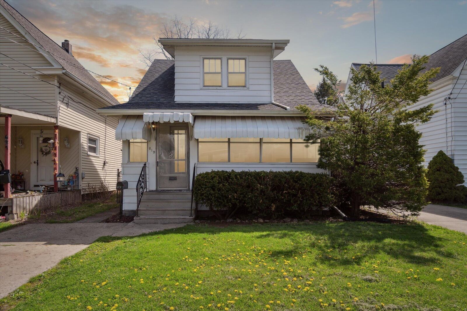 Property Photo:  619 N State Street  MI 49202 