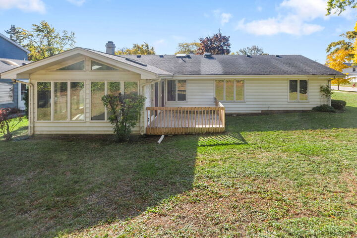 Property Photo:  920 Eden Drive  IL 60195 