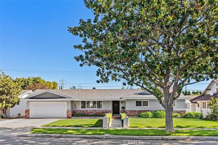 Property Photo: 1723 N Lincoln CA 92865