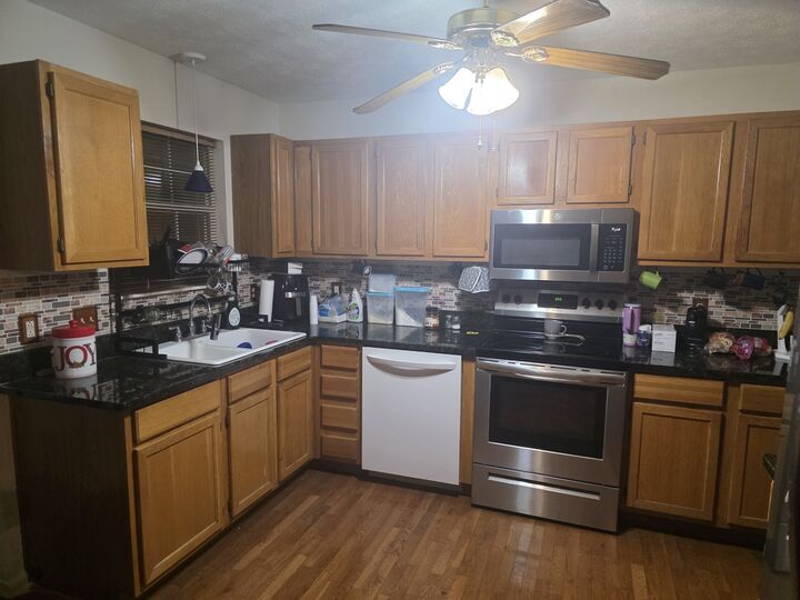 Property Photo: 605 Priscilla Ct TN 37115