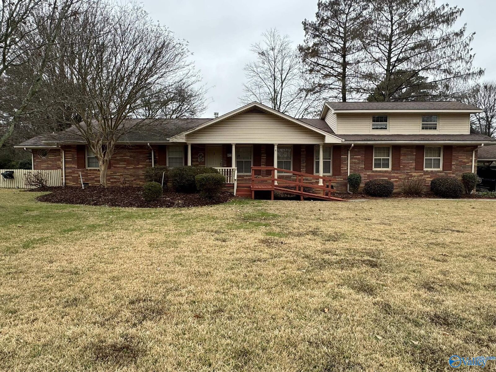 Property Photo: 10022 SE Hampshire Drive SE AL 35803