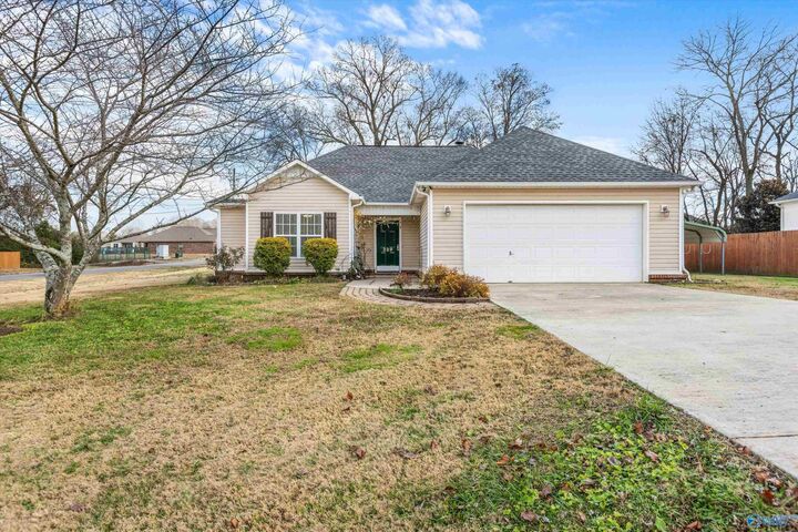 Property Photo: 229 Tanner Point Drive AL 35761