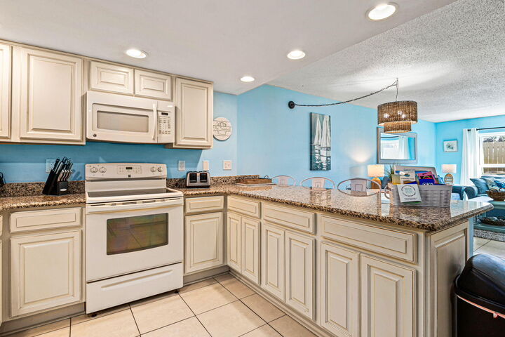 Property Photo: 770 Sundial Court Unit 102 FL 32548