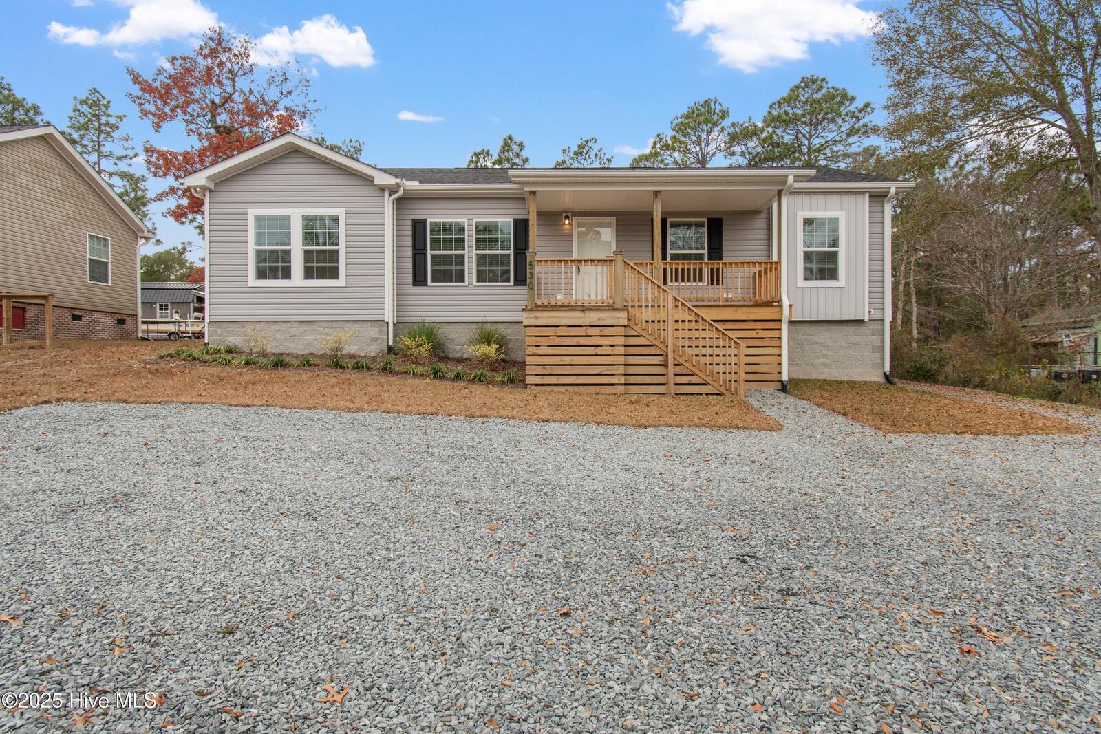 Property Photo:  530 Sioux Road  NC 28461 