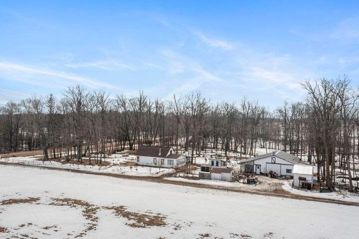 Property Photo:  2071 Sherwood Street  MN 55051 