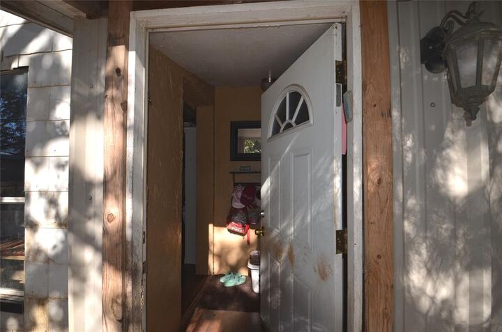 Property Photo:  146 W Baggett Avenue  TX 76487 