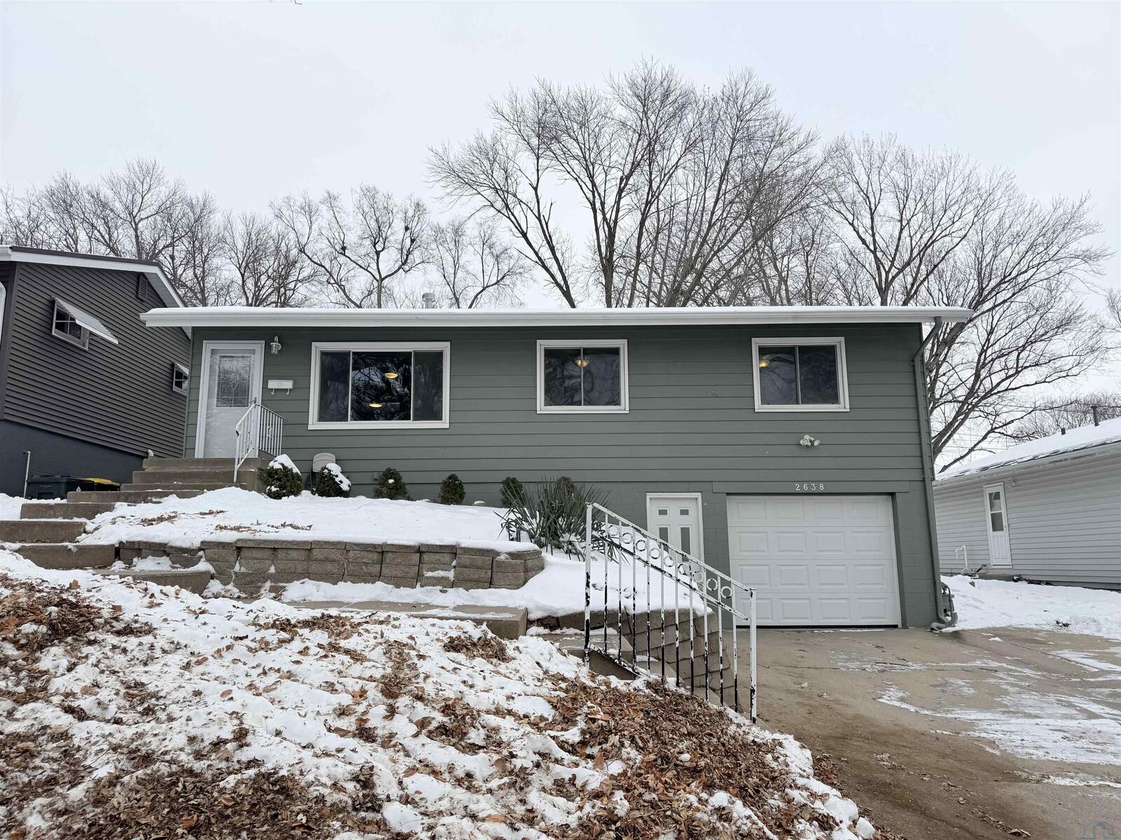 Property Photo:  2638 S Cecelia St.  IA 51106 