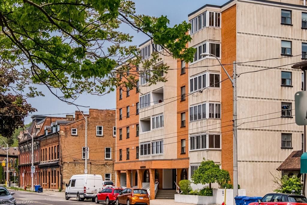 Photo de la propriété: 23 Main Street 205 ON L9H 2P7