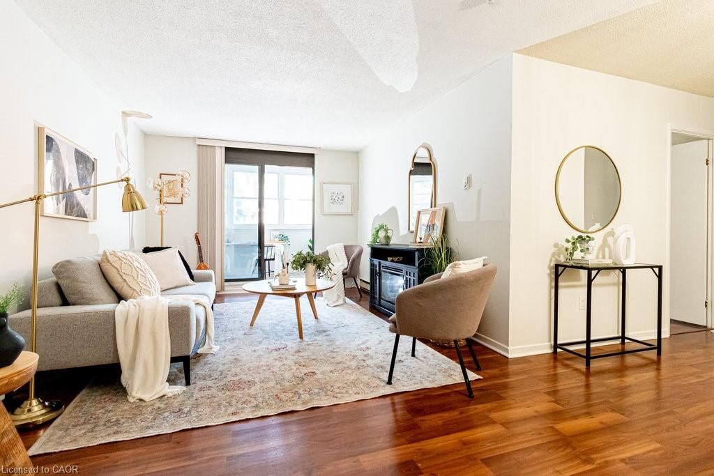 Photo de la propriété:  23 Main Street 205  ON L9H 2P7 