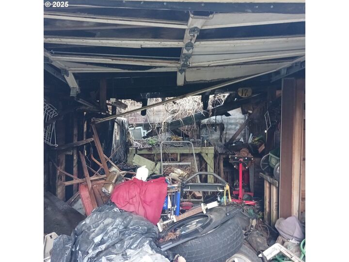 Property Photo: 7128 SE 17th Ave OR 97202