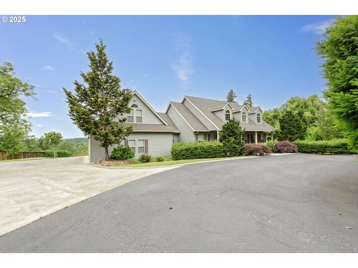 Property Photo: 10202 S New Era Rd OR 97013