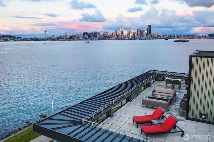 Property Photo: 1118 Alki Avenue SW 101 WA 98116