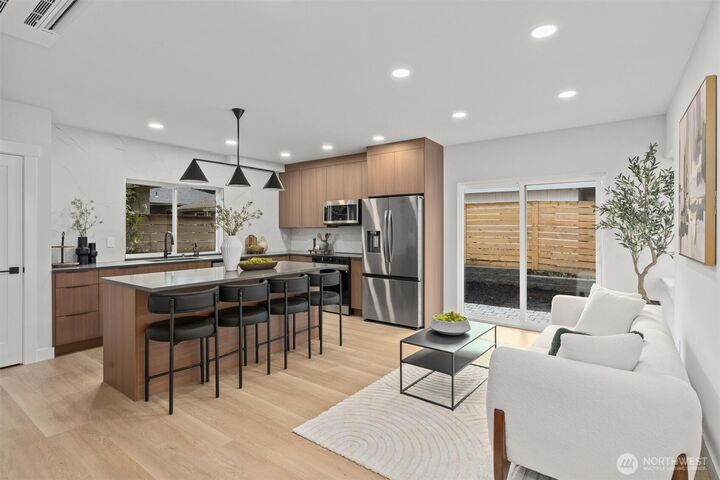 Property Photo:  14306  Roslyn Place N  WA 98133 