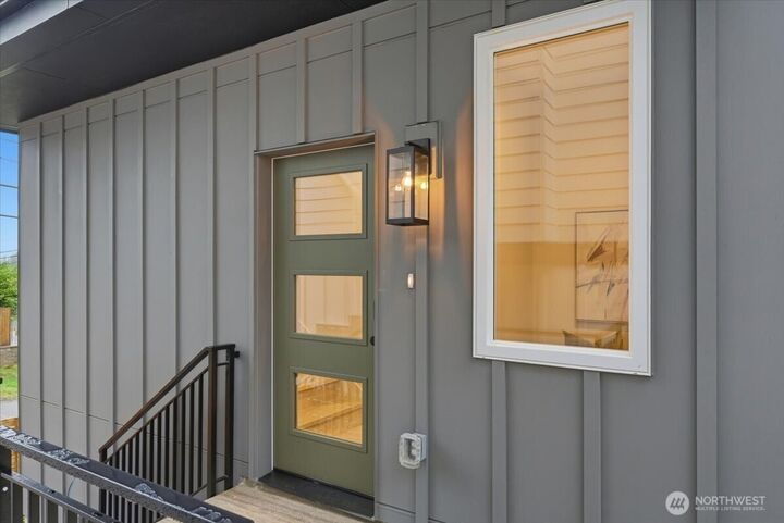 Property Photo:  1255 NE 96th Street  WA 98115 