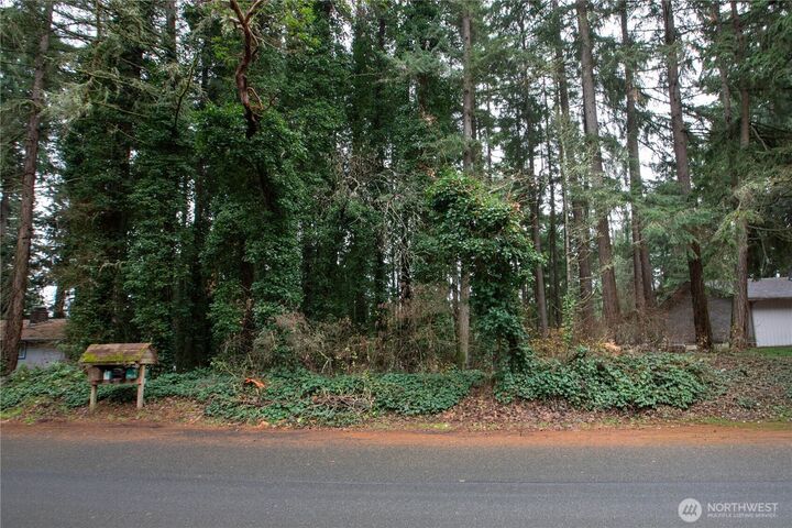 Property Photo: 6943 20th Avenue E WA 98503