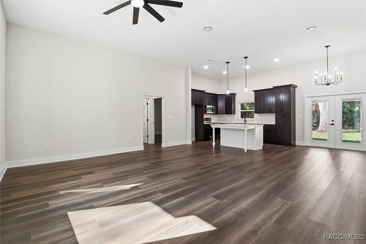 Property Photo: 9096 N Alder Avenue FL 34428