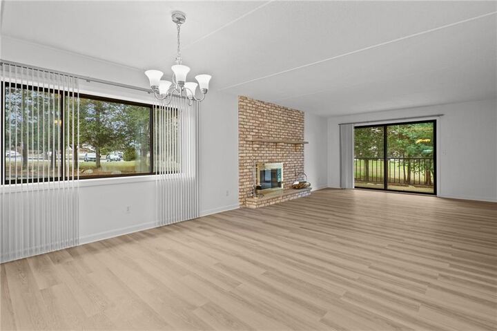 Property Photo:  650 East Greenwich Avenue 6-101  RI 02893 