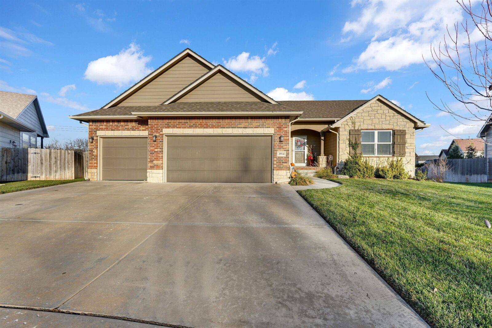 Property Photo: 2914 W 58th Ct N KS 67204