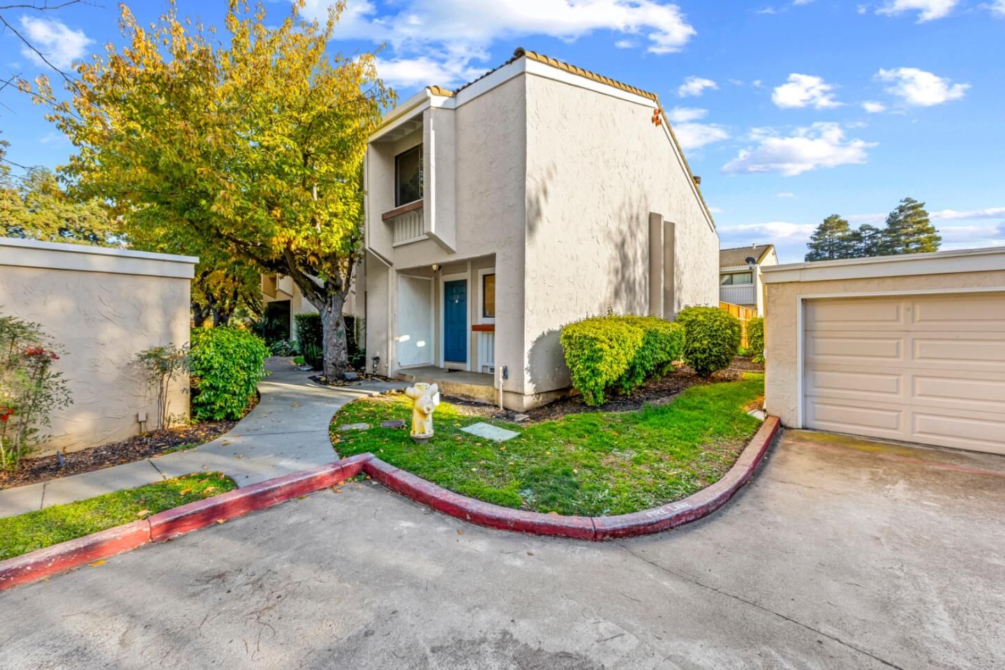 Property Photo:  260 West Dunne Avenue 20  CA 95037 
