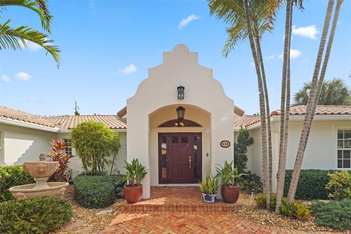 Property Photo: 608 Middle River Dr FL 33304