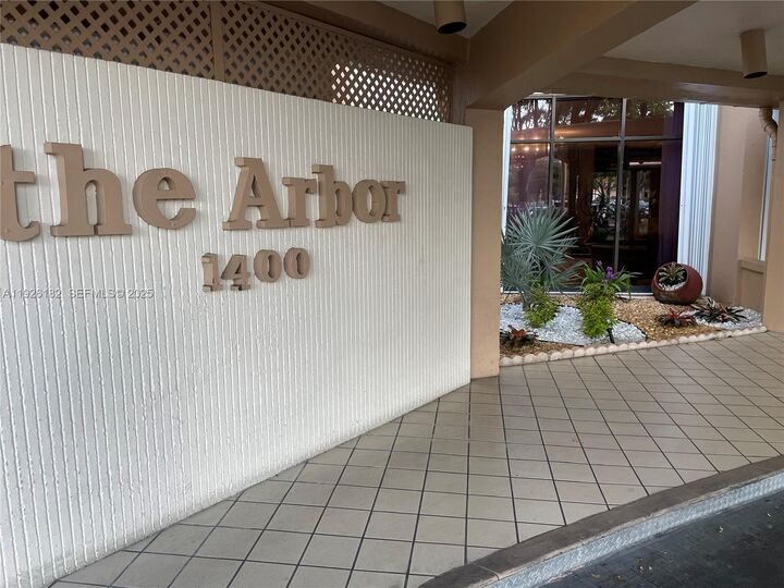 Property Photo: 1400 Saint Charles 505 FL 33026