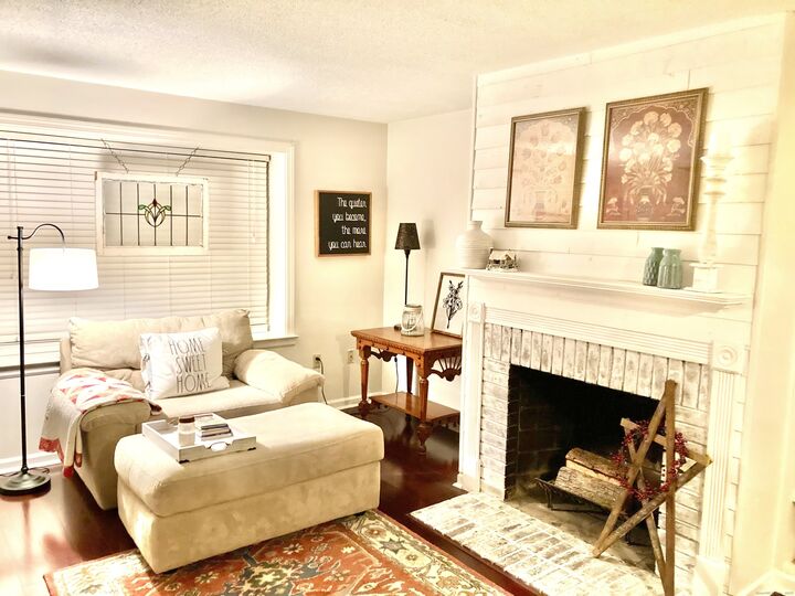 Property Photo:  6 Barrington Drive Apt B  CT 06109 