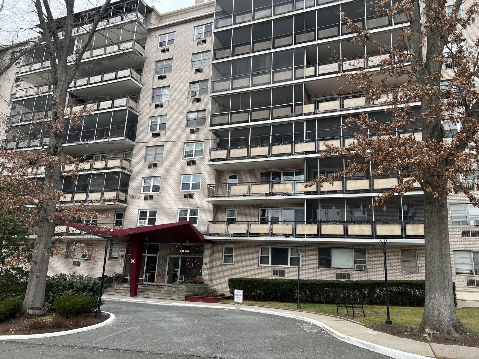 Property Photo: 80 Cartright Street 5F CT 06604