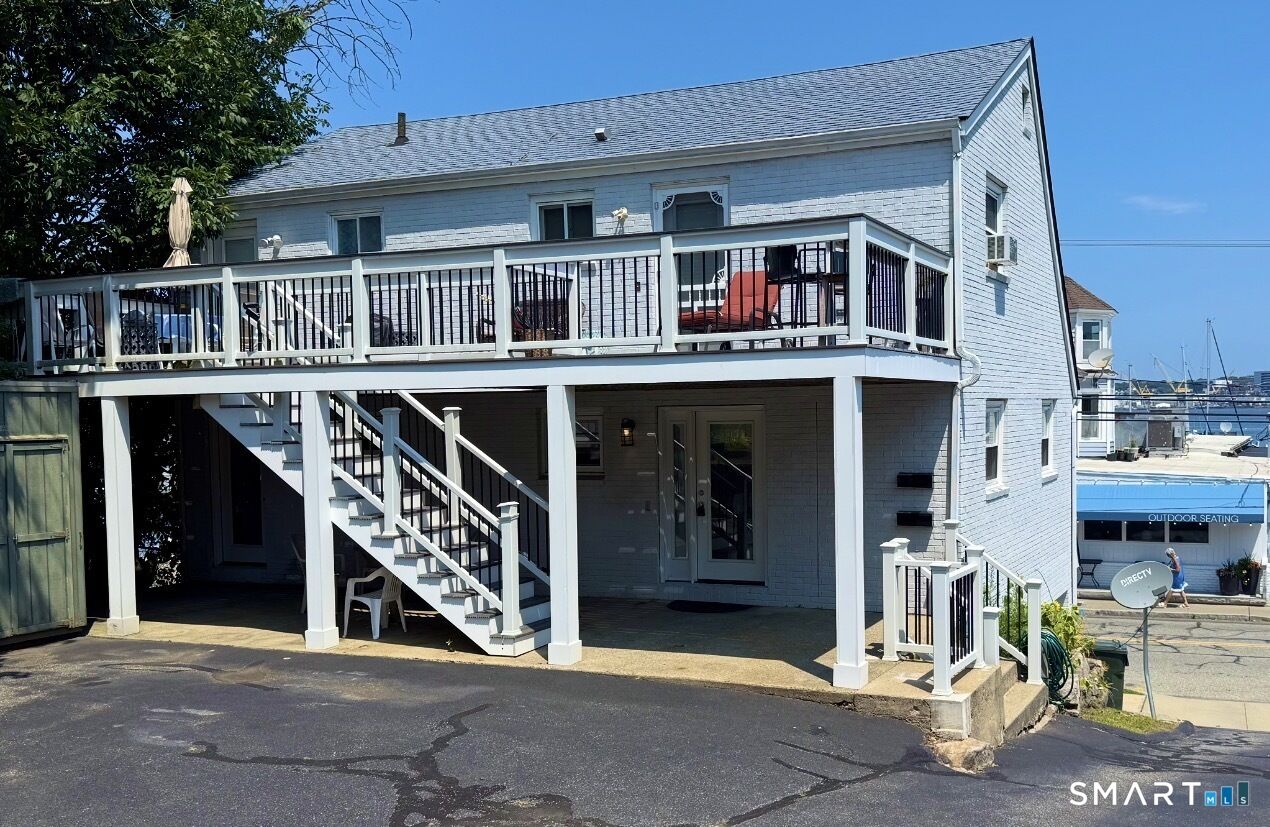 Property Photo:  249 Pequot Avenue 3  CT 06320 