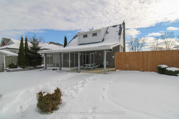 Property Photo: 636 Cameron Street ON K9J 3Z8