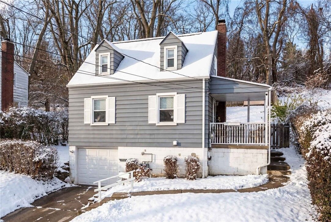 Property Photo: 1157 Cloverfield Dr PA 15227