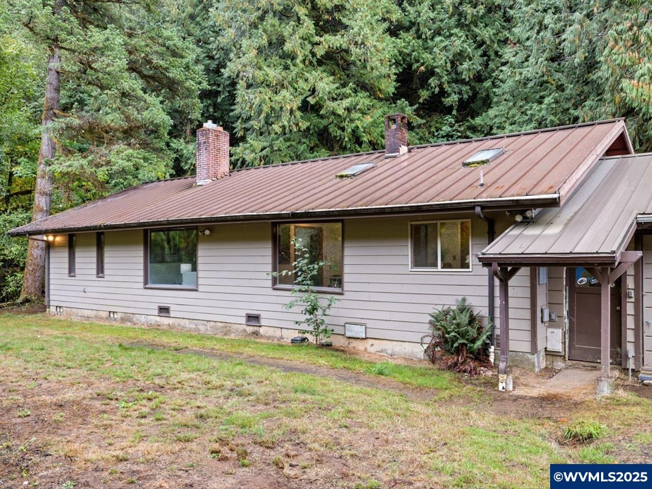Property Photo:  22530 Woods Creek Rd  OR 97370 