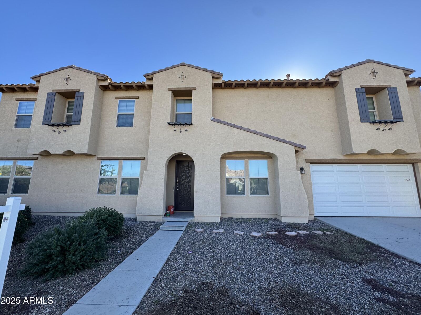 Property Photo:  21367 E Via De Arboles --  AZ 85142 
