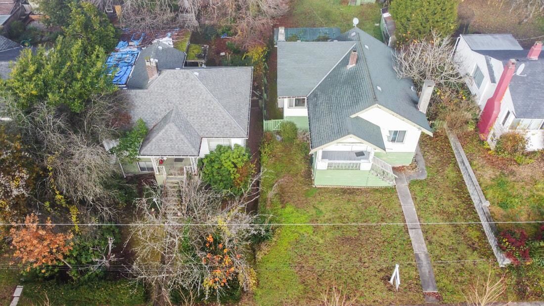 Property Photo: 438 W 14th Street BC V7M 1P7