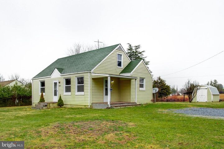 Property Photo: 4289 Lunceford Lane VA 20115