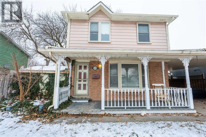 Photo de la propriété: 129 Bedford Crescent ON N7S 4B4