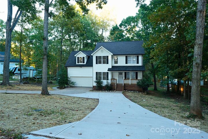 Property Photo: 2105 Timber Ridge Road NC 28112